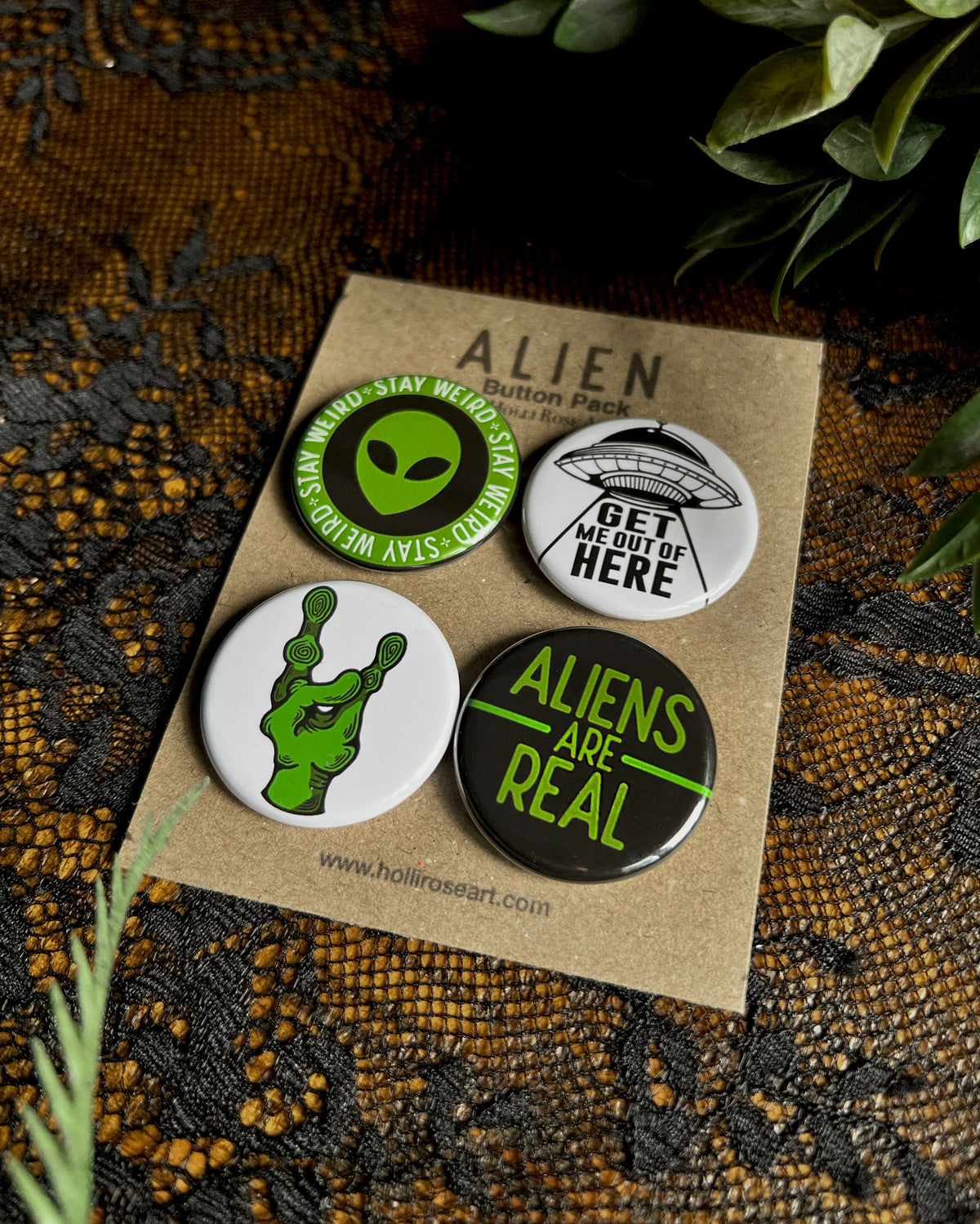 alien buttons